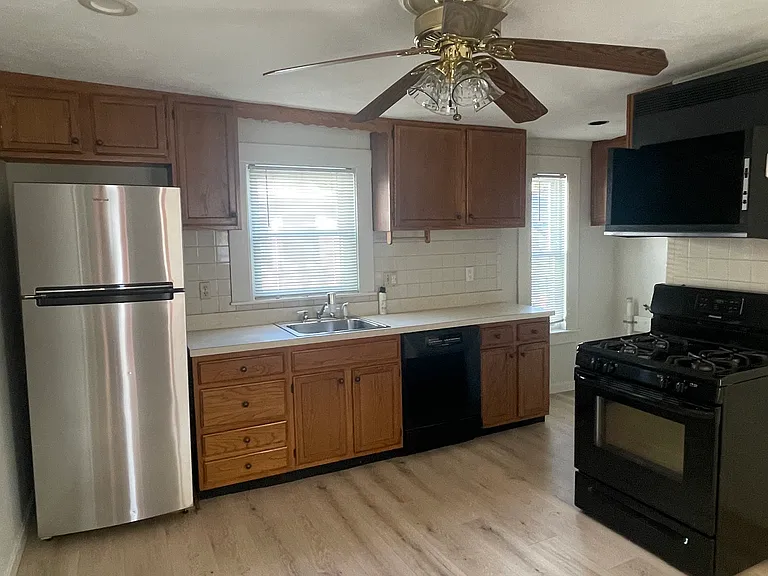 15 Green St — Photo 7