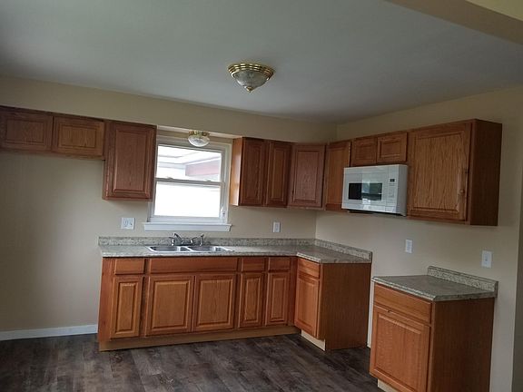 2nd image of 528 N Dunlap Ave