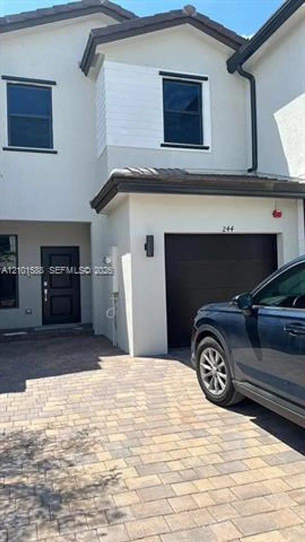 252 SW 159 Way th 252, Pembroke Pines, FL 33027 — Photo 2