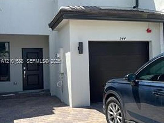 2nd image of 252 SW 159th Way #Townhouse 252