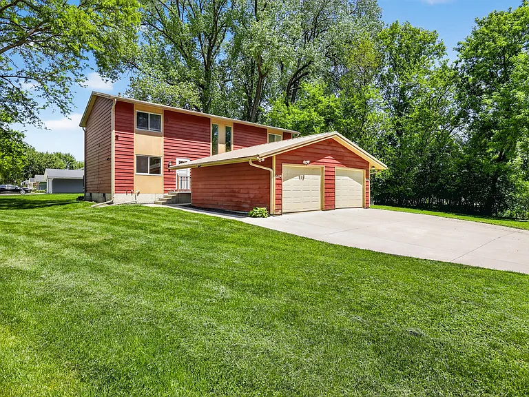 6314 Maywood Ave — Photo 1