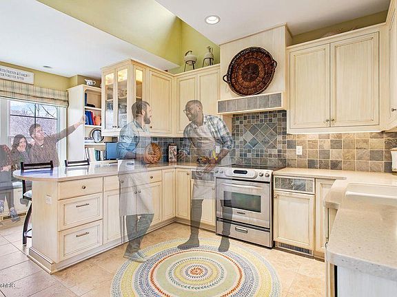 5th image of 4067 Lakeridge Dr