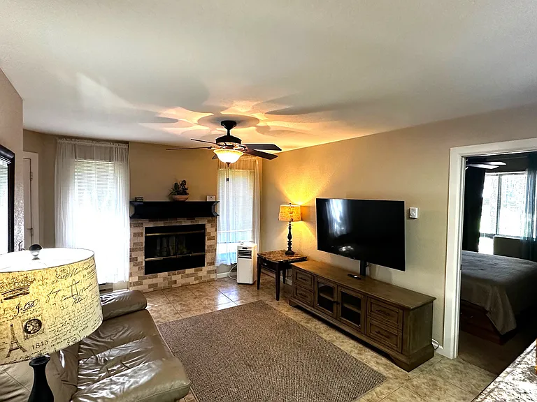 2700 S White Mountain Rd #407 — Photo 4