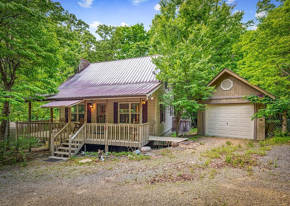 1st image of 118 Foxfire Rd