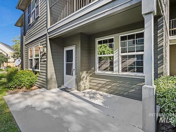 2nd image of 1244 E Winding Creek Dr
