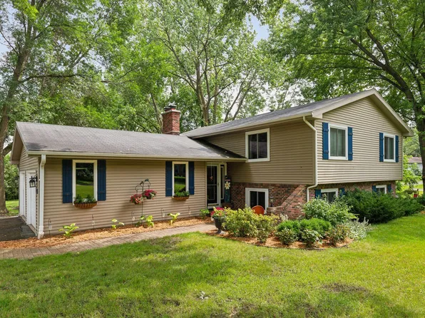 7346 Lilac Ln, Victoria, MN 55386