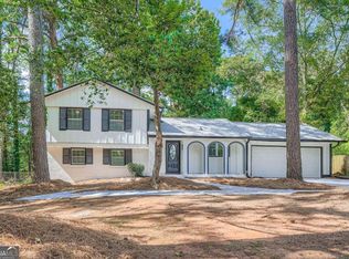 4666 Cedar Ridge Trl, Stone Mountain, GA 30083