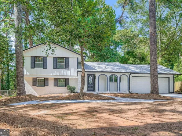 4666 Cedar Ridge Trl, Stone Mountain, GA 30083