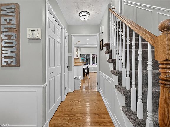 4th image of 253 Highridge Ave