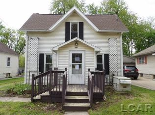 1138 E Hunt St, Adrian, MI 49221