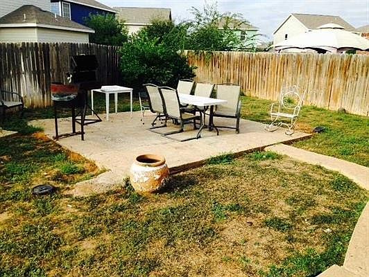 4th image of 17544 College Port Dr