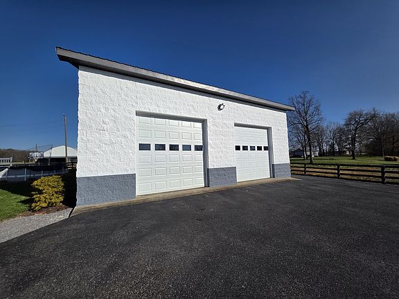 3rd image of 1498 Coopertown Rd
