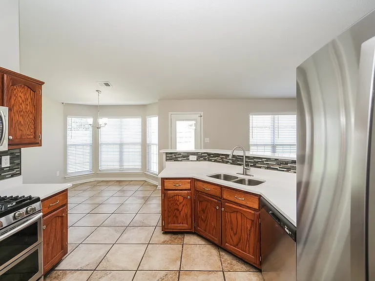 6708 Kentbrook Dr — Photo 8