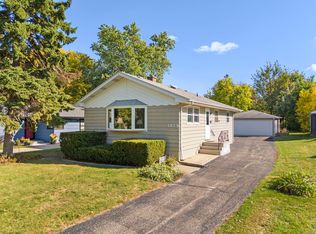 5825 Webster St, Downers Grove, IL 60516