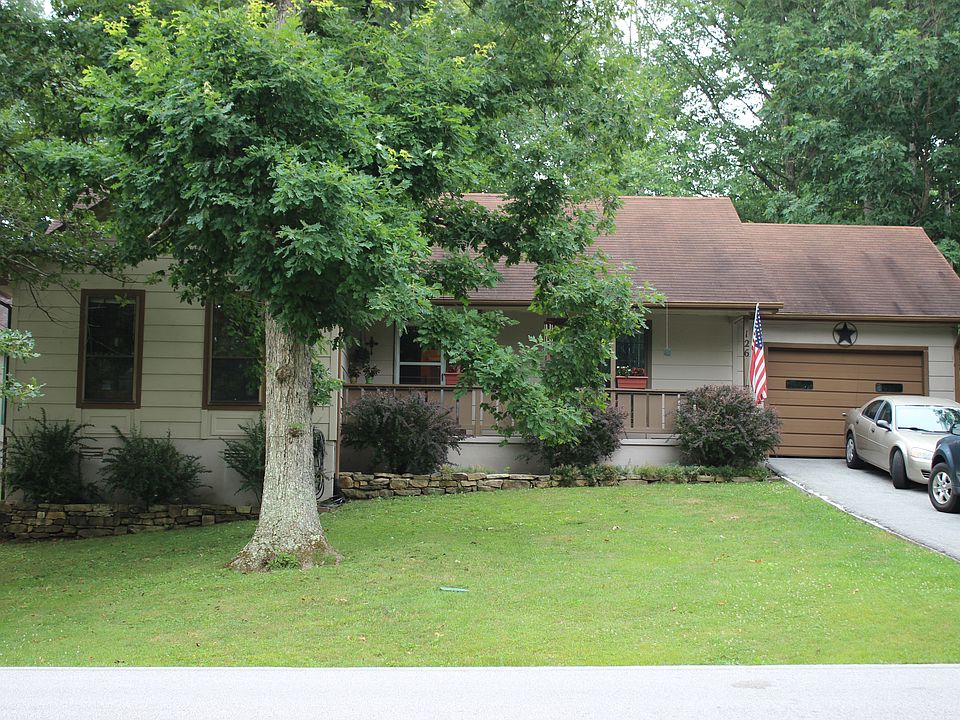 1st image of 126 Lakeshire Dr