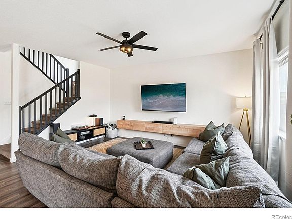 3rd image of 896 S Prairie Drive