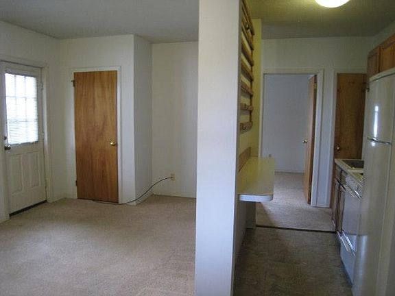 Kitchen/ Living room