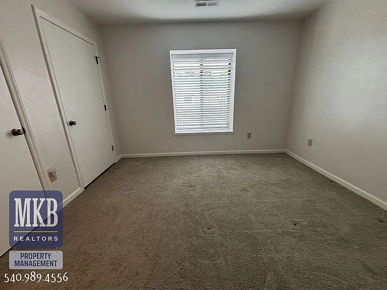 2527 Gatehouse Ln — Photo 24