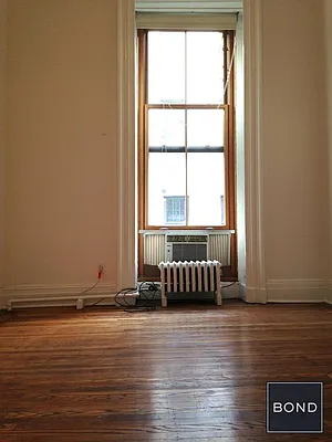 Rented by Bond New York | media 49