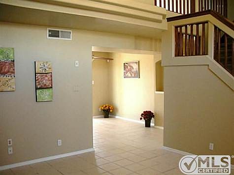 3rd image of 328 Jardin Bello Ave