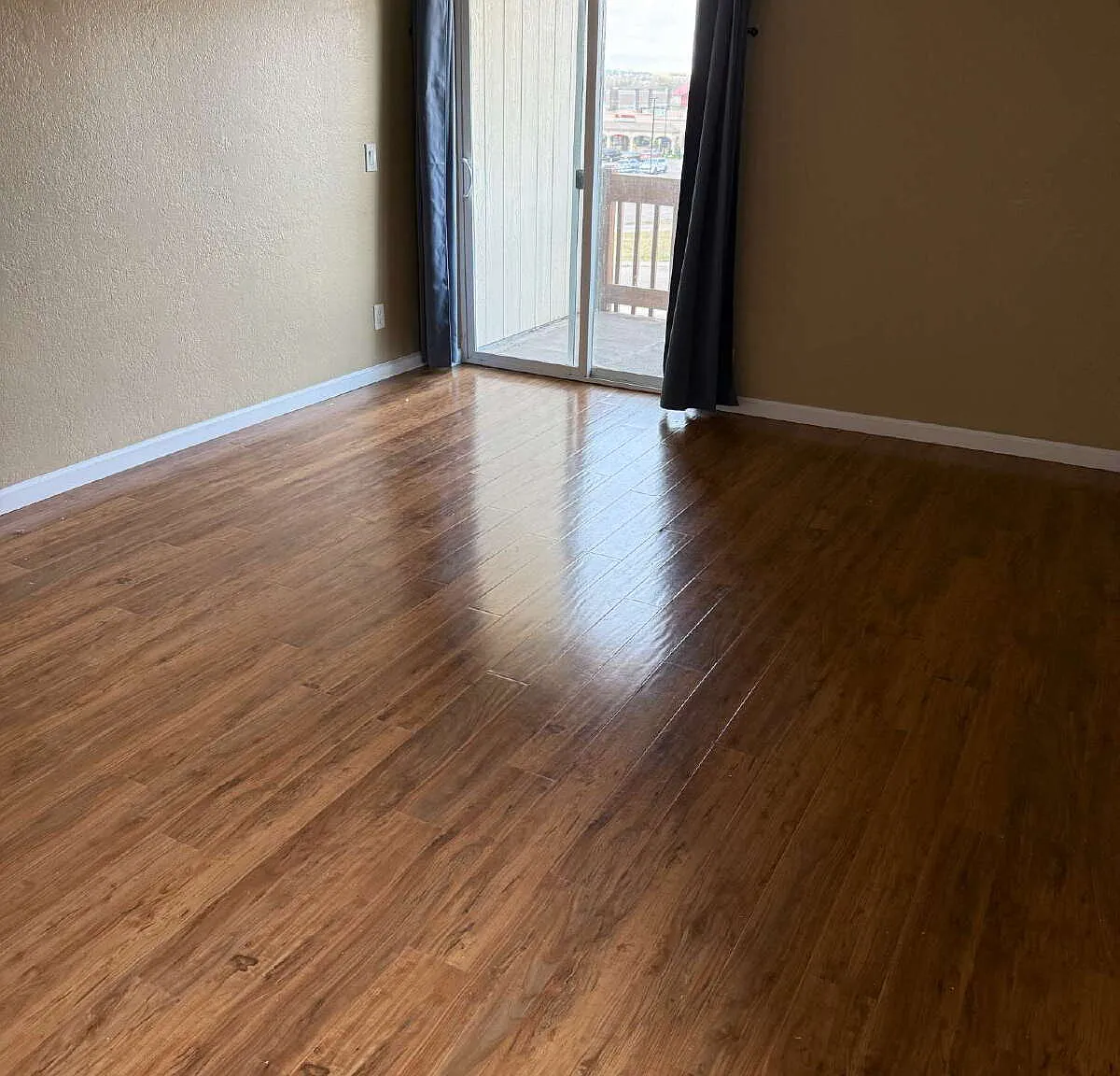 2 bed, 1.0 bath, 1000 sqft, $1,800 — Photo 2