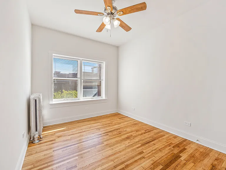 718 Simpson St #3W — Photo 6