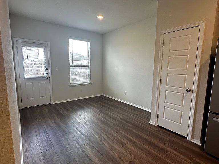 Cobb Branch Dr — Photo 13