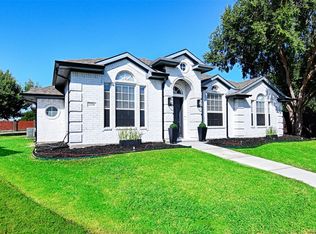 2216 Pinto Ln, Lewisville, TX 75067