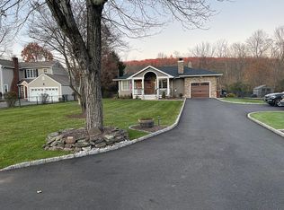 1923 Mastapeter Rd, Martinsville, NJ 08836