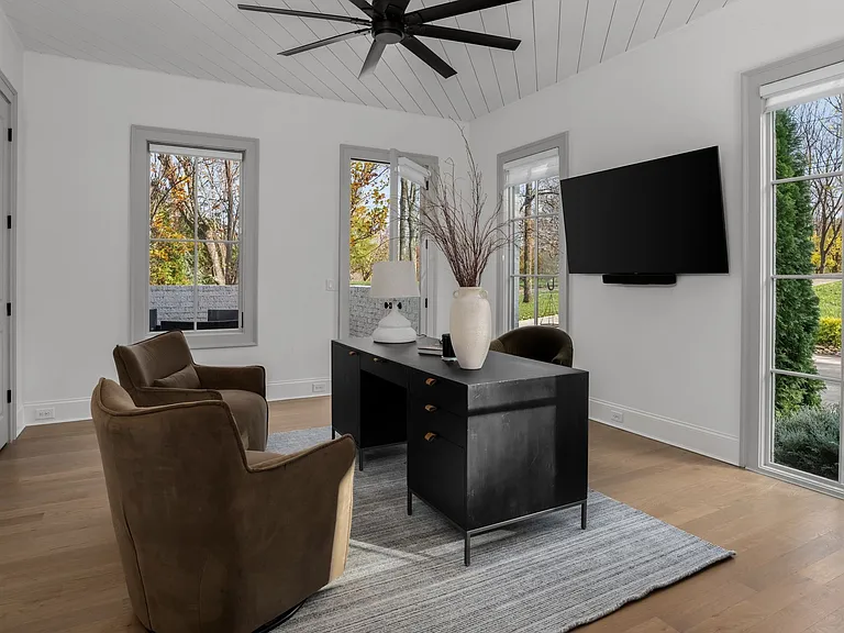 4613 Villa Green Dr — Photo 27