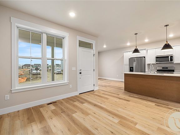 5th image of 1840 Saint Peter Ln
