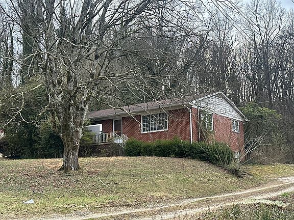 2nd image of 407 Overhill Rd