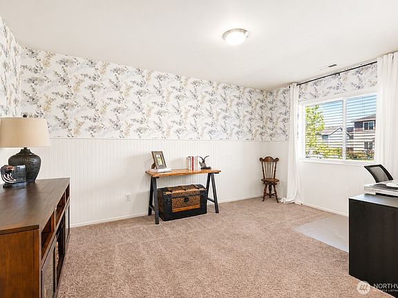 5th image of 15115 Iverson Loop SE