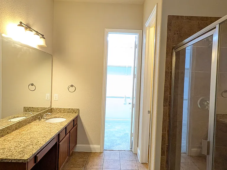 8717 Domingo Dr — Photo 20