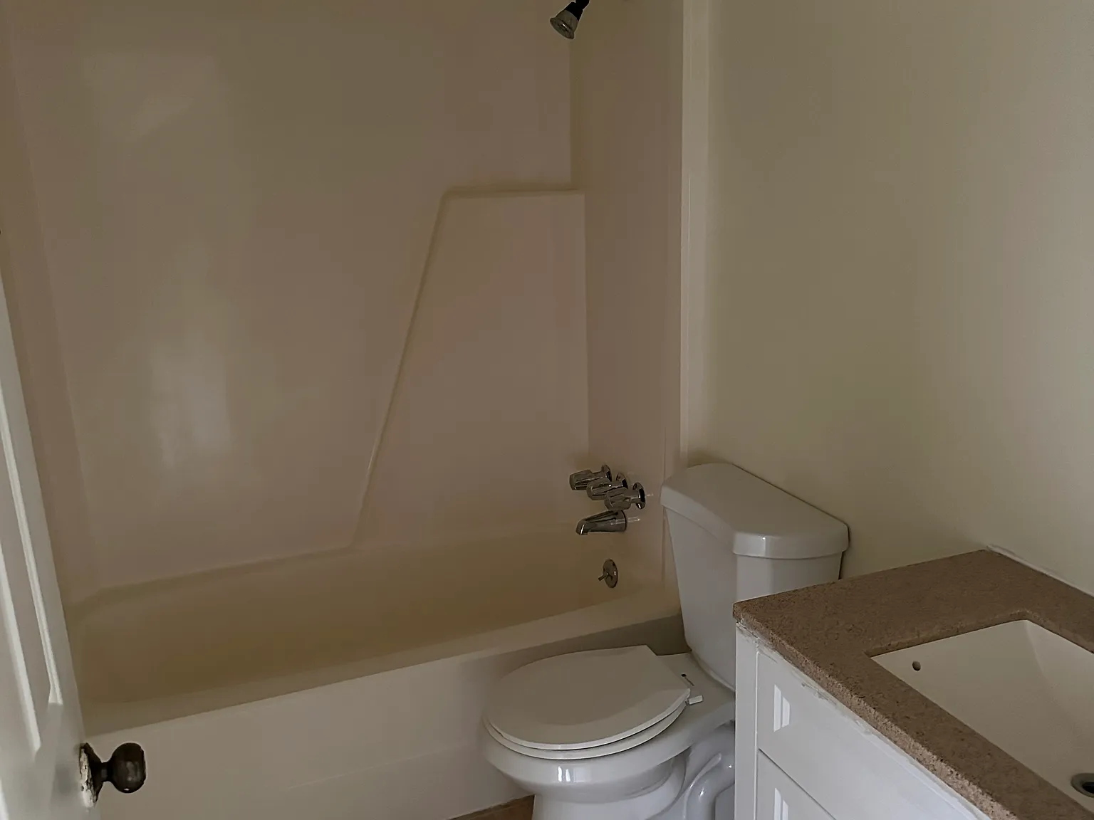 940 S Lakeshore Way — Photo 3
