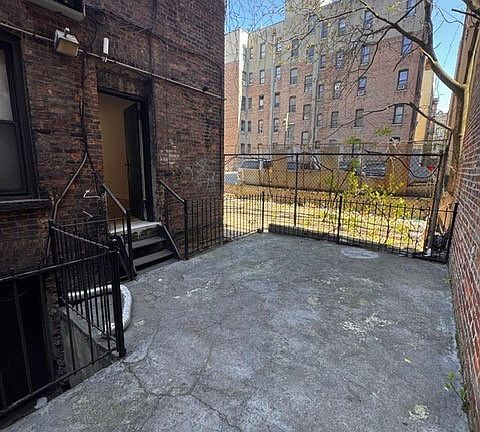 3rd image of 61 Audubon Ave APT 1N