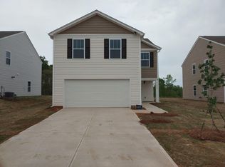 5064 Pratt Dr, Boiling Springs, SC 29316