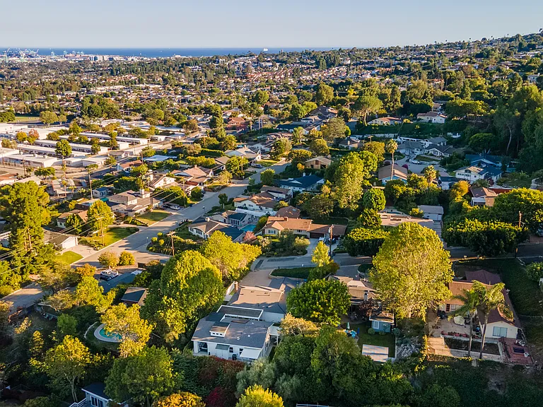 2219 Estribo Dr-9_10272025