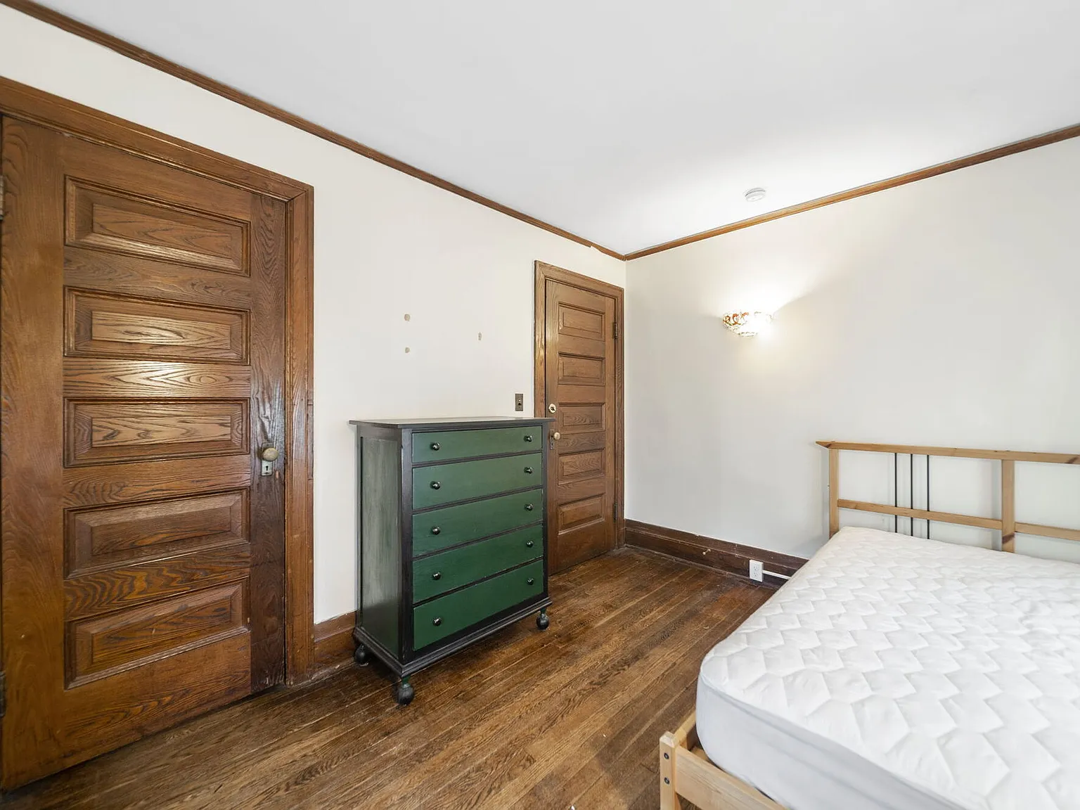 Large home open to grad students. Rent by the room! — Photo 4