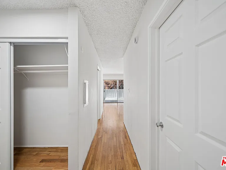 7545 Hampton Ave #108 — Photo 15