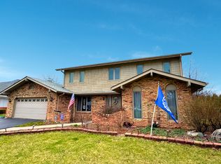 349 Tamerton Pkwy, Burr Ridge, IL 60527