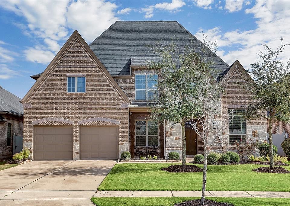 Welcome home to 5827 Chaste Court of Rosenberg, TX!