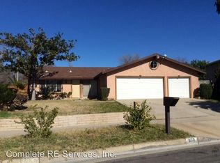 950 W Wedgewood Ct, Rialto, CA 92376