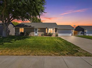 4872 Mount Adams View Dr, West Richland, WA 99353