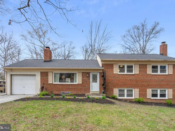 6440 Melia St, Springfield, VA 22150