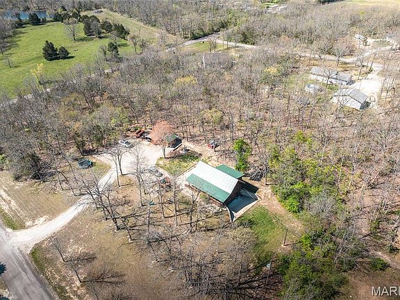 2nd image of 654 Oakdale Cir