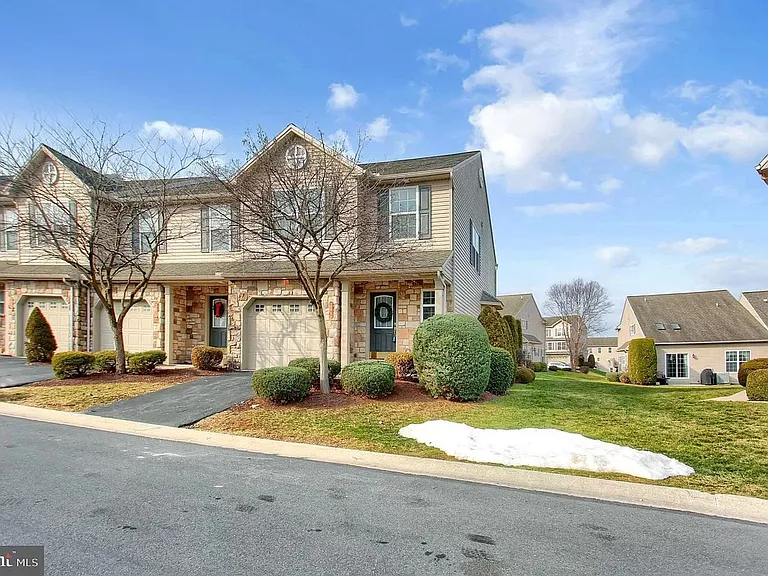 6341 Galleon Dr — Photo 2