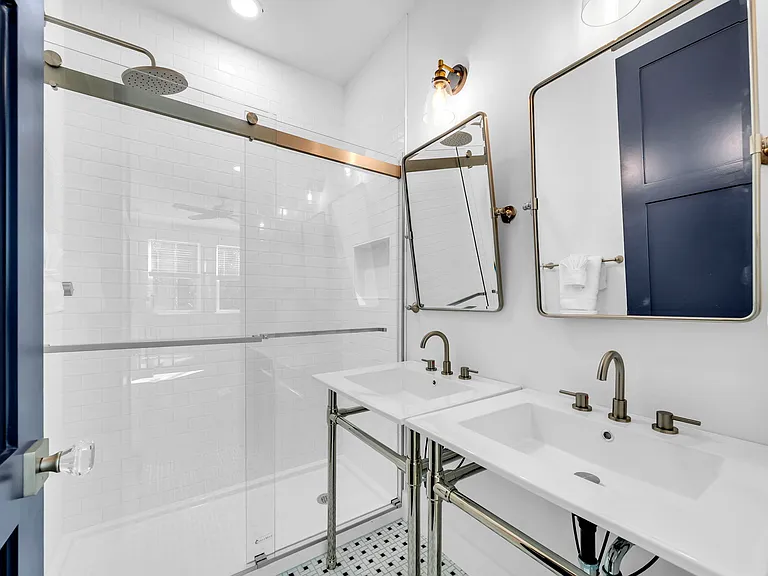 primary ensuite bathroom