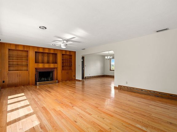 5th image of 29 Llewellyn Dr