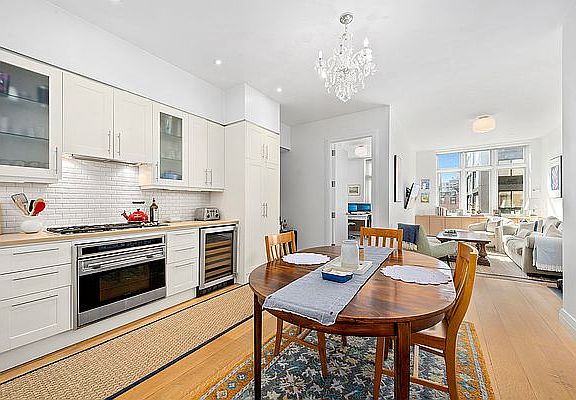 2nd image of 159 W 24th St APT 4C